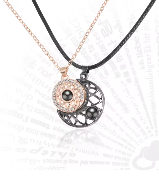 Collar magnético con proyección I Love You para mujer y hombre, colgante con forma de corazón, Luna y sol, 100 idiomas